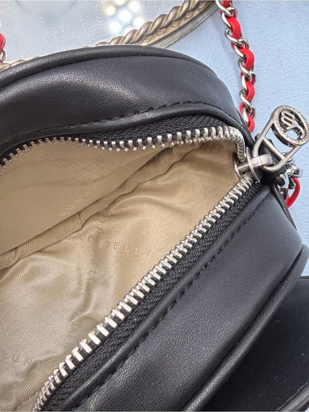 🆕 JELLY BUNNY 🧿 NWOT x POWERPUFF GIRLS Blossom Crossbody Bag, Red & Black - Picture 10 of 14